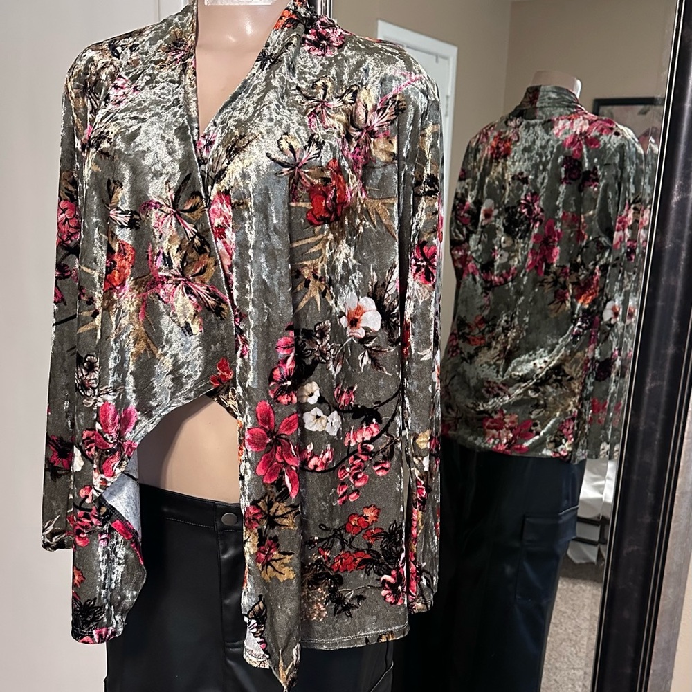 Floral Velvet Drape Jacket (A16)